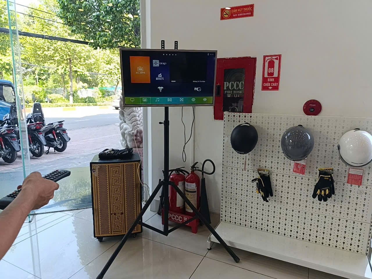 Thuê Loa Kéo Hay Dàn Karaoke – Lựa Chọn Nào Phù Hợp Hơn ?